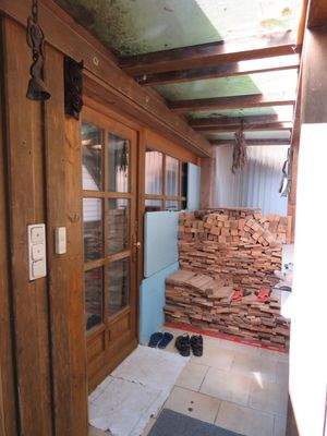 überd. Zugang z. Dachgeschosswhg. im Nebengeb.