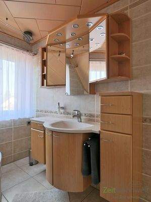 Waschtisch im oberen Bad