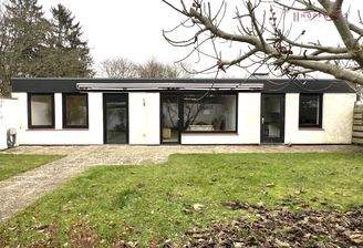 Süd-West Ansicht mit Garten