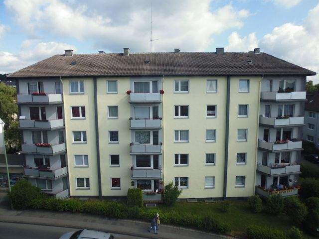 4-Zimmer-Wohnung mit Balkon, Aufzug im Haus - Foto 1