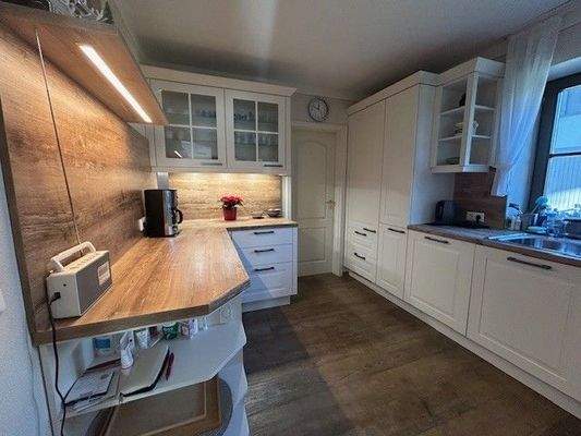 EBK mit Platz und Komfort.jpg