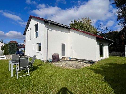 Bereits vorbereitete, große Sonnenterrasse