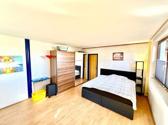 makellos 30 EFH Velgast - Schlafzimmer ELW.jpg
