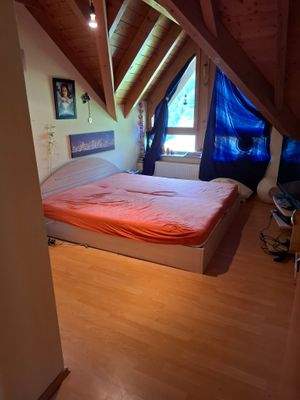 Schlafzimmer DG.jpg