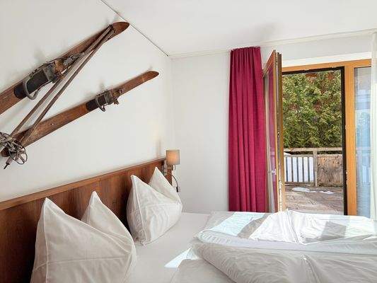 liebevoll im alpinen Stil dekoriert