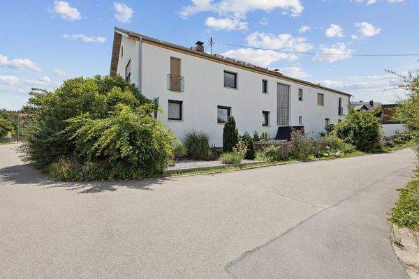 Rückansicht mit Gartenanteil