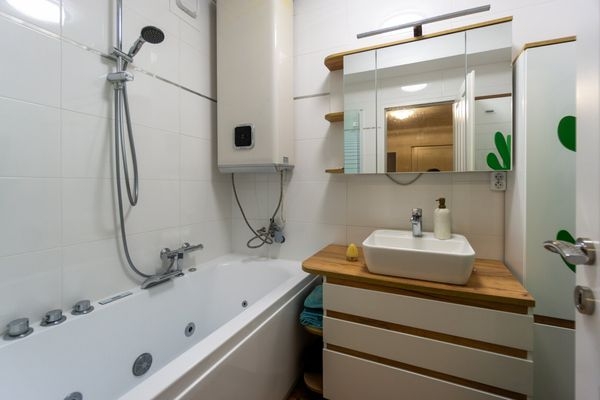 Badezimmer mit Wanne