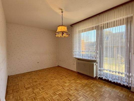 Zimmer 3 EG mit Zugang zur Terrasse