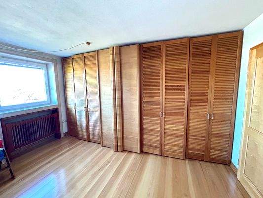 der Schreinerschrank im Wohnzimmer