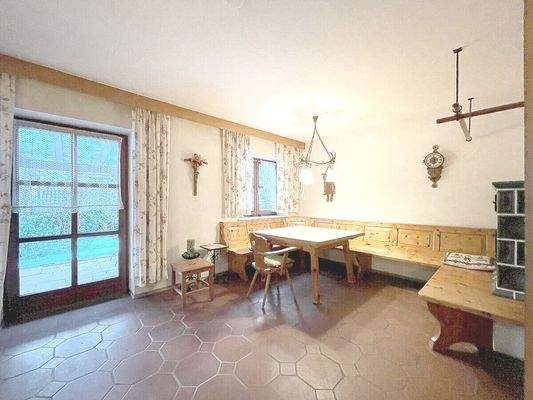 Gemütlicher Essbereich in der Wohnküche