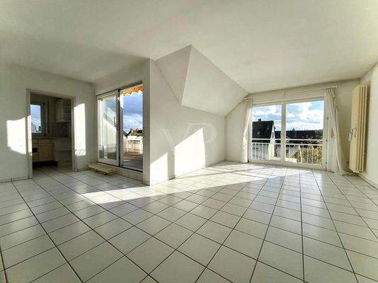 Großzügiger Wohn- und Essbereich