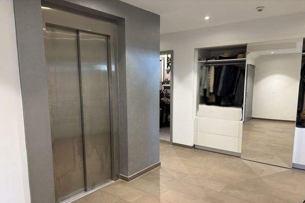 UG Eingangsbereich Aufzug