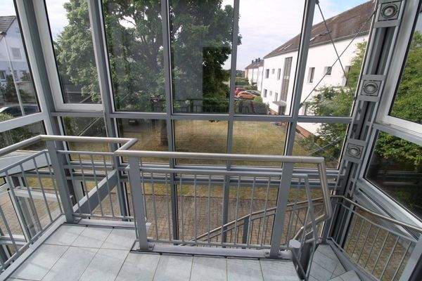 Verglaster Treppenaufgang