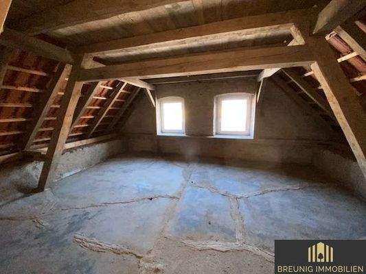 Dachstuhl Nebengebäude