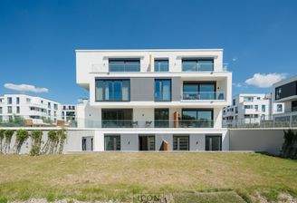 AUSSENANSICHT GARTEN