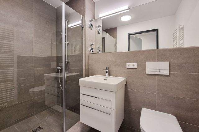 Für Studenten/Azubi´s: neuwertige 1-Zi.-Wohnung! - Foto 4