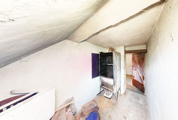 Haus Obergeschoss Zimmer mit Raeucherofen