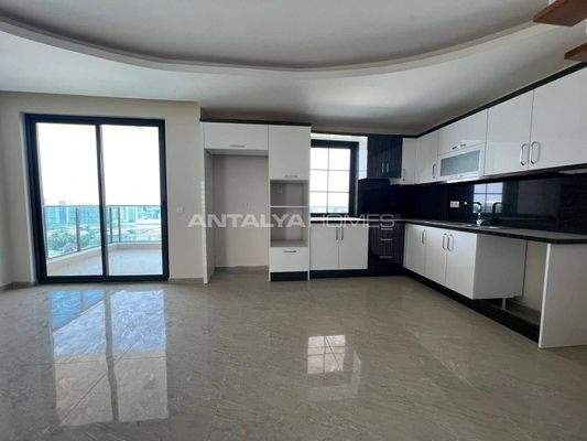 Ready-to-Move Flats in a Complex with Pool in Mahmutlar Alanya