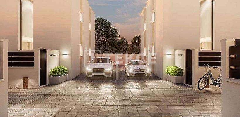 Villas Featuring Pools and Gardens in San Juan Alicante