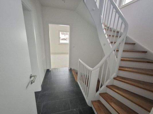 Flur OG (Blick zum SZ)