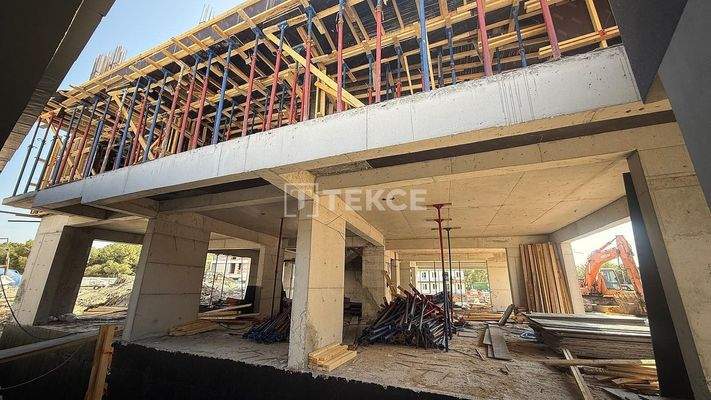 Spacious Seafront Apartments Close to Amenities in Karşıyaka İzmir