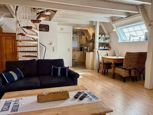 offener Wohn- und Essbereich