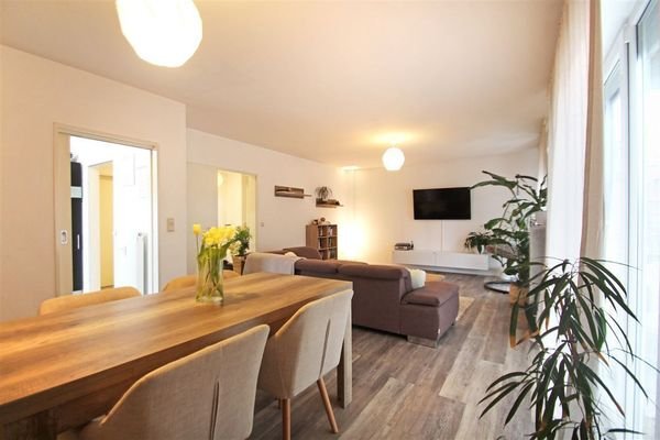 Whg. 4 Wohn- und Esszimmer
