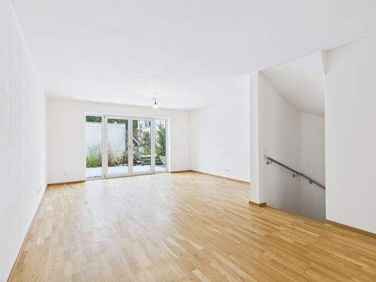 Wohnzimmer und Kellerabgang