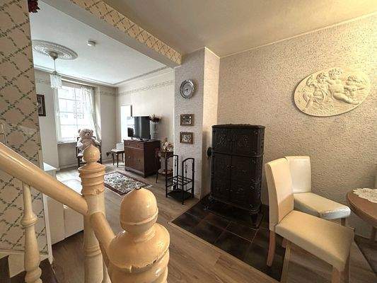 offenes 1.OG mit Wohnzimmer, Essbereich u. Küche