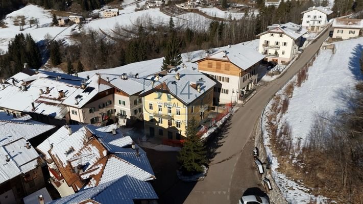 Historisch komplett renoviertes Gebäude am Mendelpass in Ruffré - Trentino / Südtirol