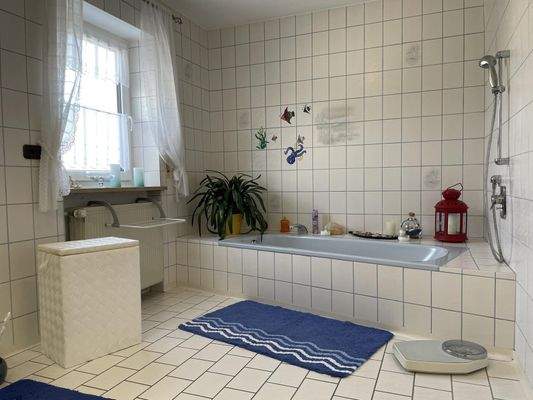 Diagonal eingebaute Wanne