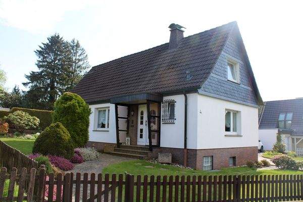 Strassenansicht 2.JPG