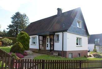 Strassenansicht 2.JPG