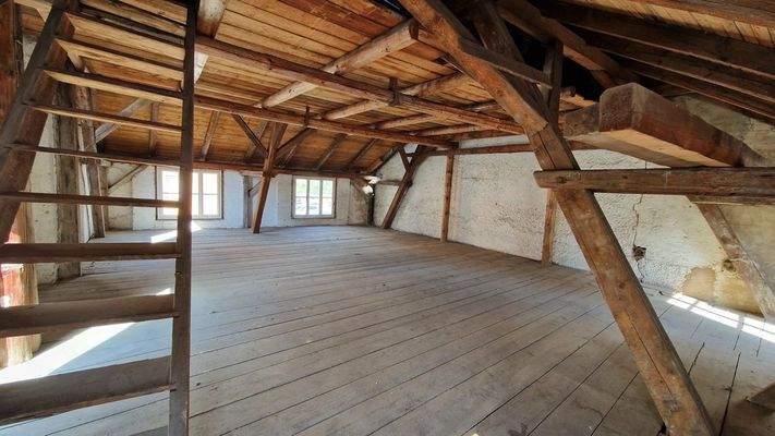 Dachboden Nebengebäude