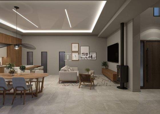 Stylish Villa with Private Pool & Solarium in Los Alcázares