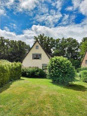 Rückseite vom Garten aus