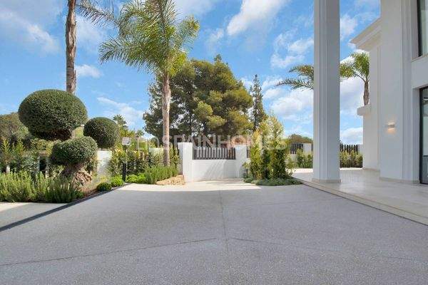 Fantastically Located Villas in a Sought After Area of Marbella