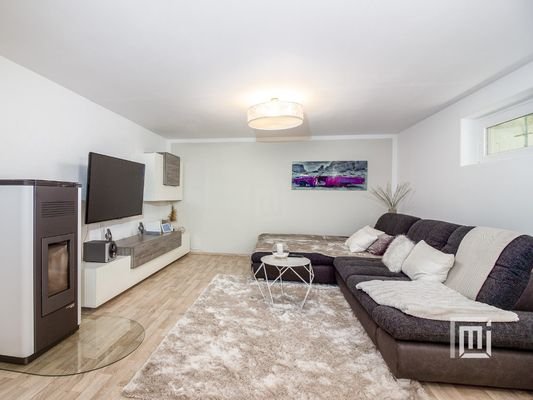 Wohnzimmer-Neubau-Keller.jpg