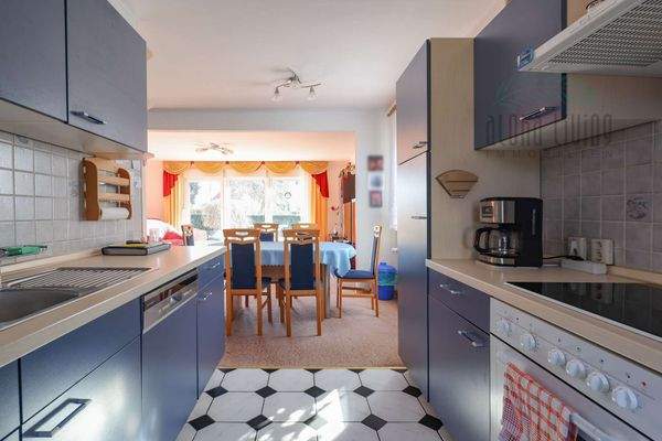 Küche und Essbereich (EG)