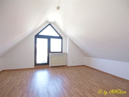 Zimmer mit Balkon