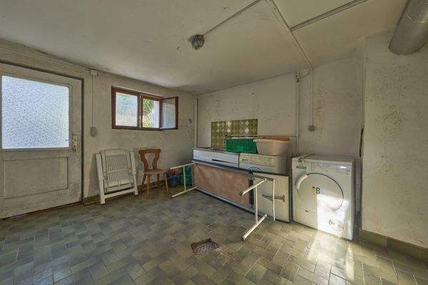 Waschküche mit Außenzugang