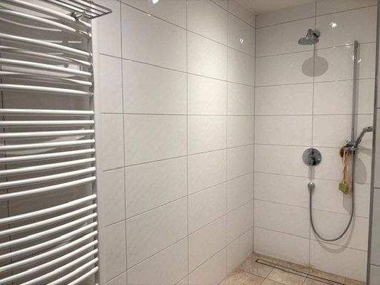 Dusche im Erdgeschoss