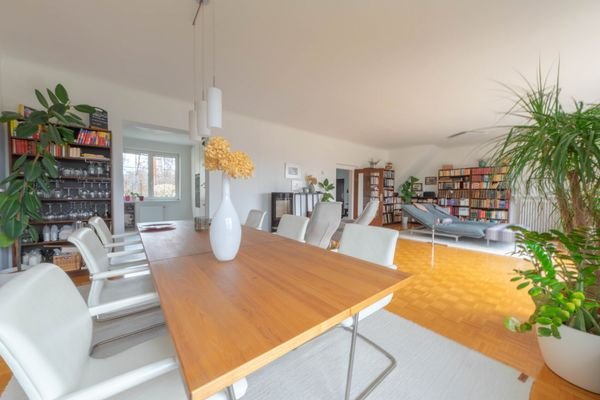 Helles Wohnzimmer