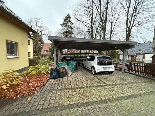 Carport und Stellplätze.jpg
