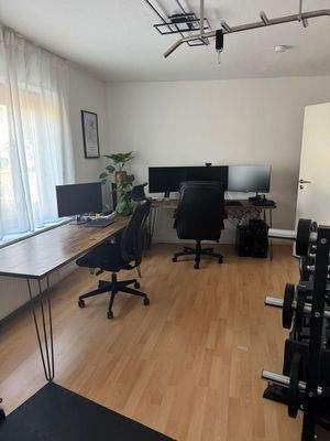 Kinder-/Arbeitszimmer