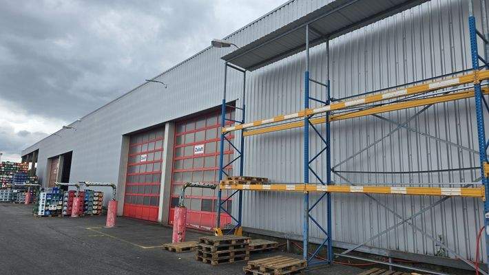 Teilansicht 2 Halle Nordseite.jpg