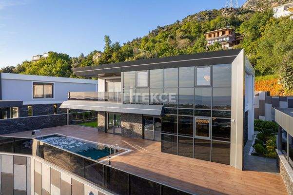 Sea View Villas with Smart Home Technology in Alanya
