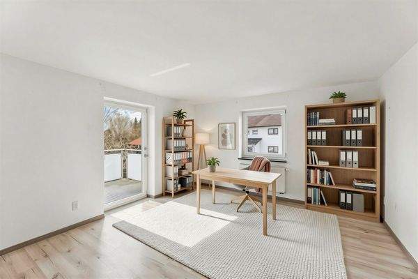 Büro-/ Schlafzimmer OG mit Balkon  - (KI generiert)