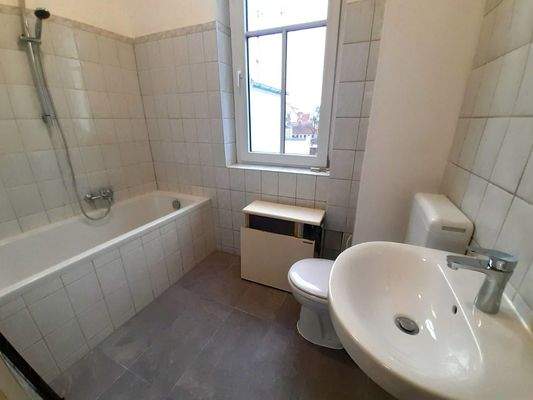 Badezimmer mit Wanne