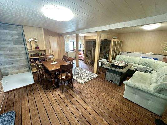 Hobbyraum mit Saunabereich